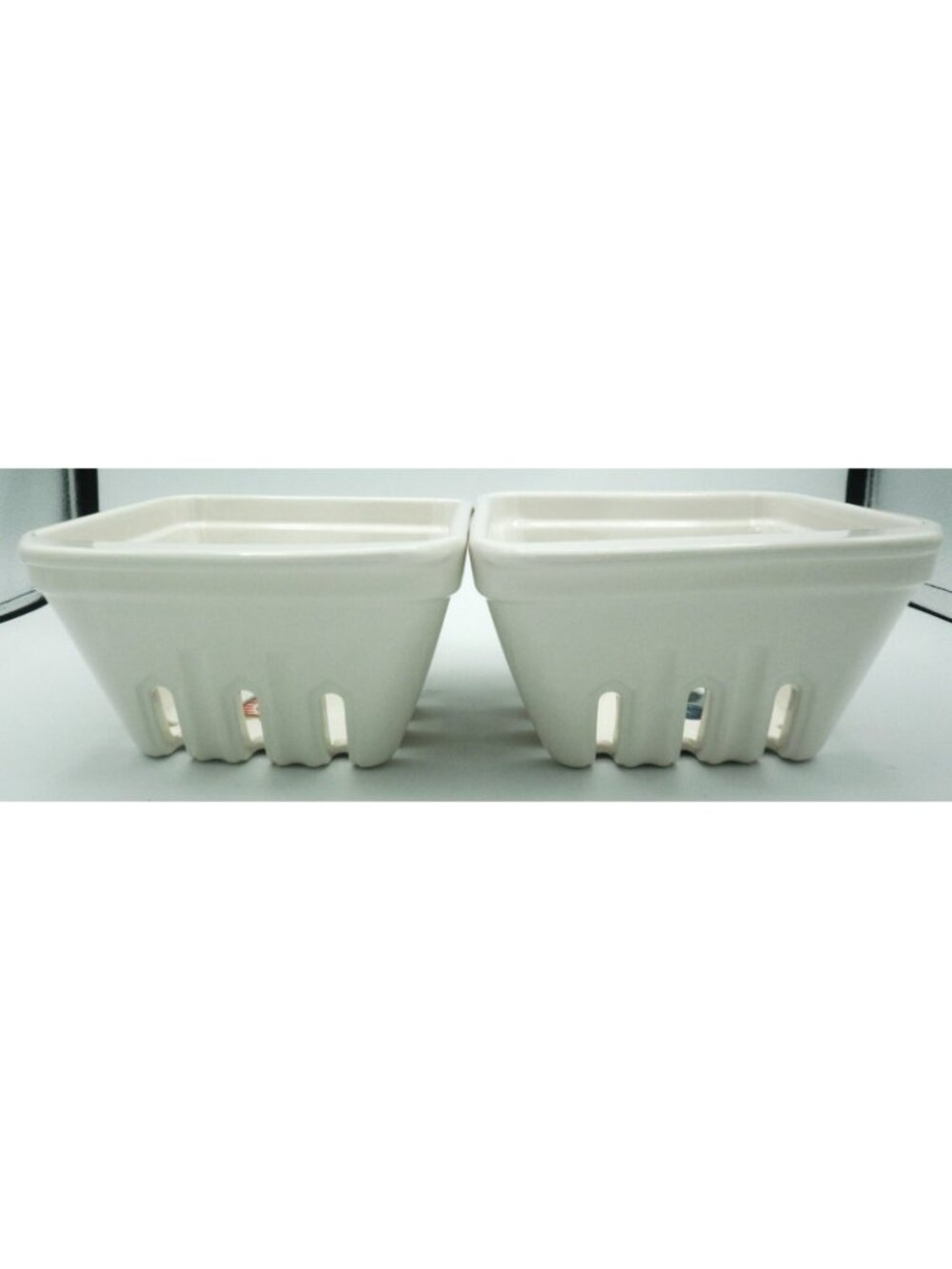 Rae Dunn Berry Basket Colander Blueberry Strawberry 7 Inch Set of 2 - Picture 4 of 7
